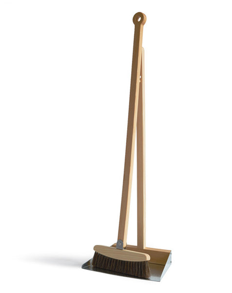 Standing Brush and Dustpan