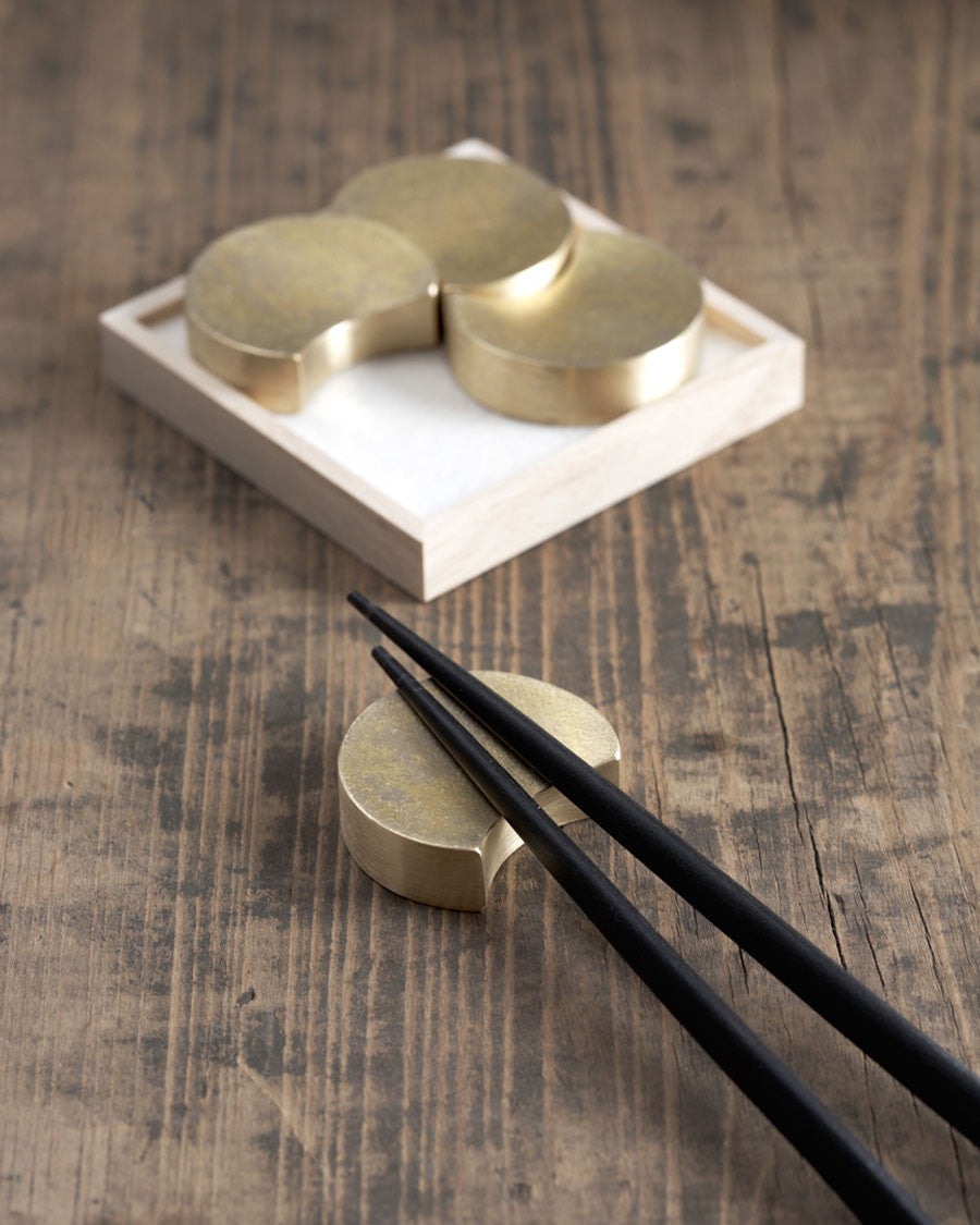 Luna Brushed Gold Chopsticks & Rest