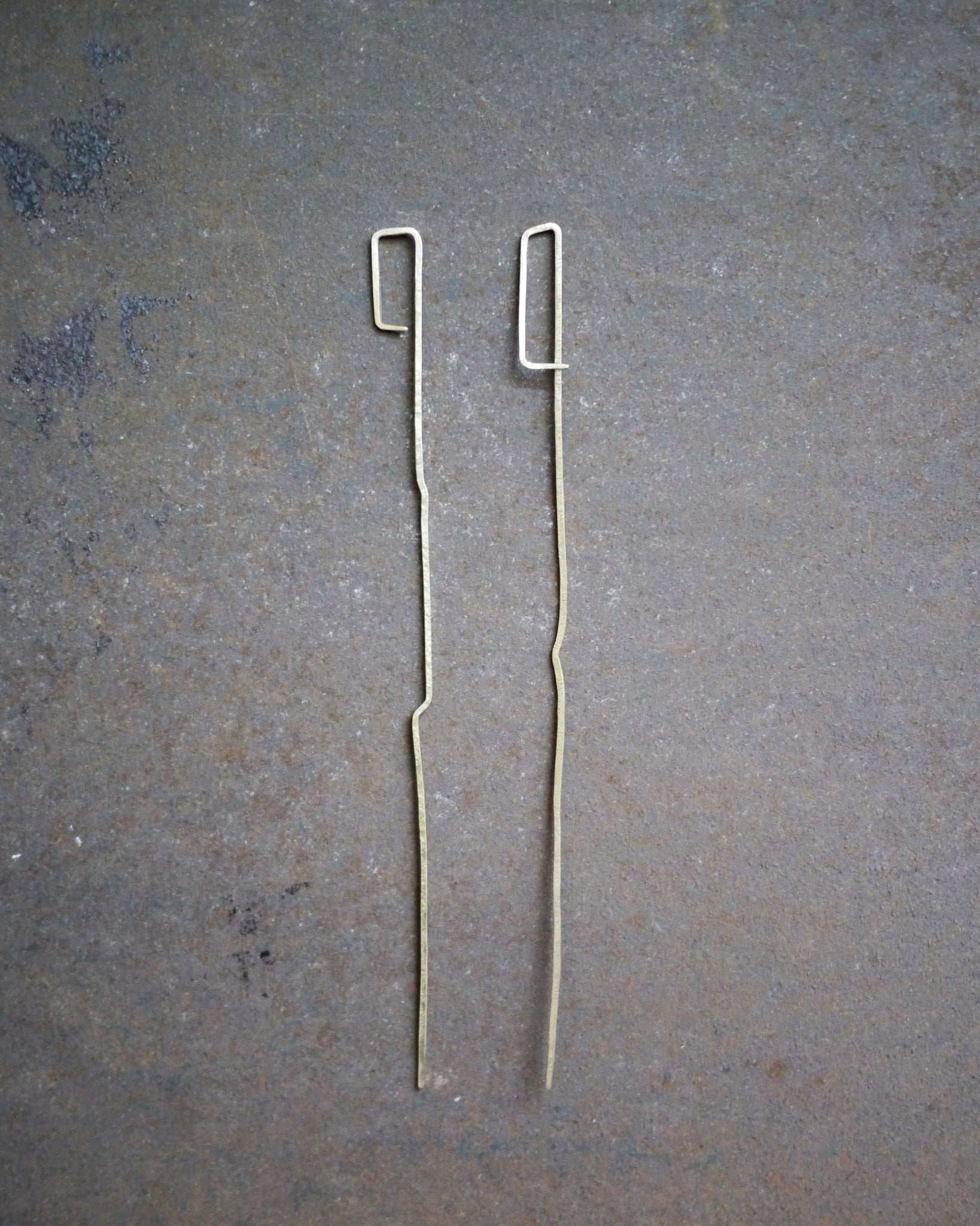 Brass Line Tea Needle - Hook A