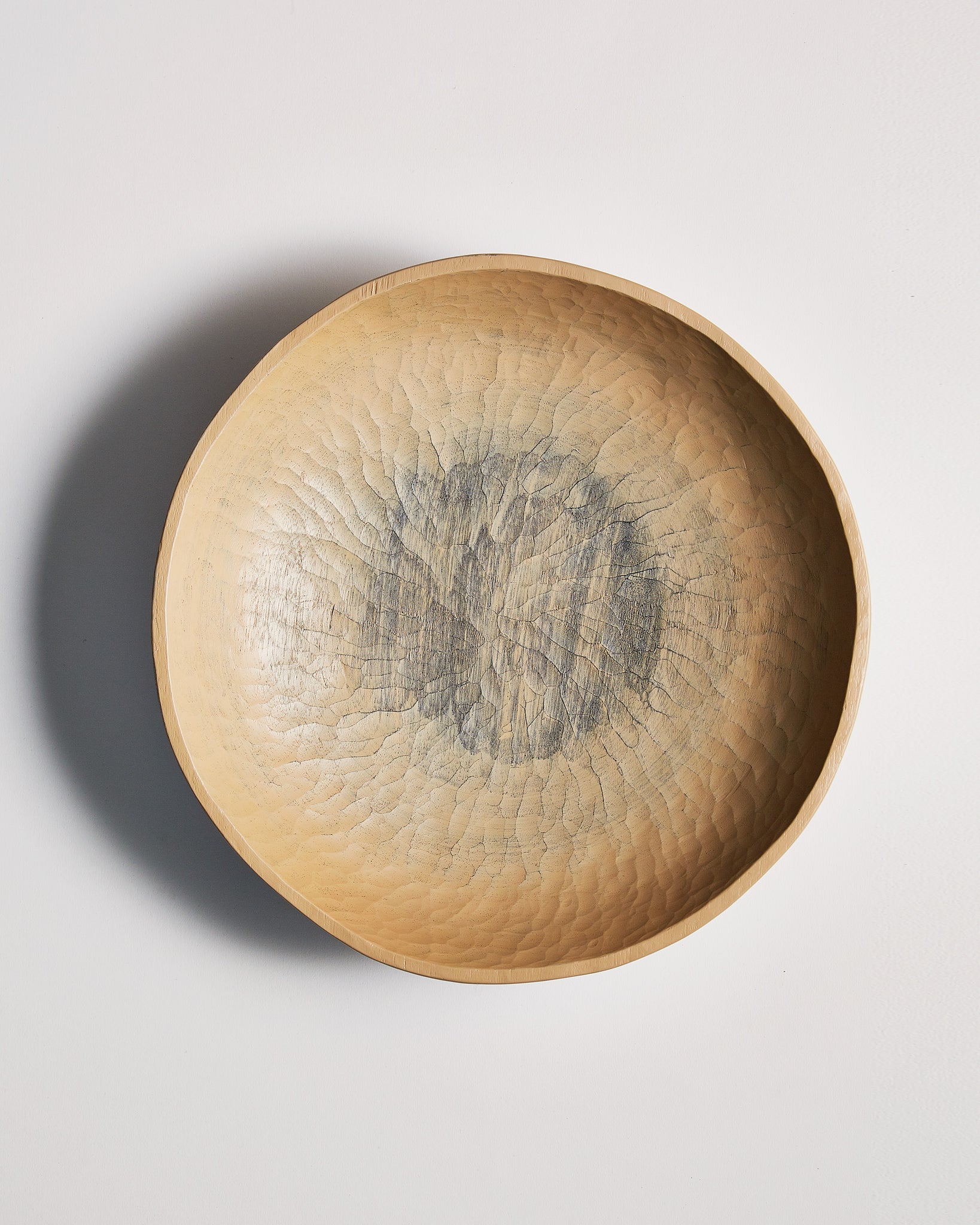 Top view of Large White Urushi Walnut Carved Bowl by Ryuji Mitani against white-gray background. Variation of brushstroke.