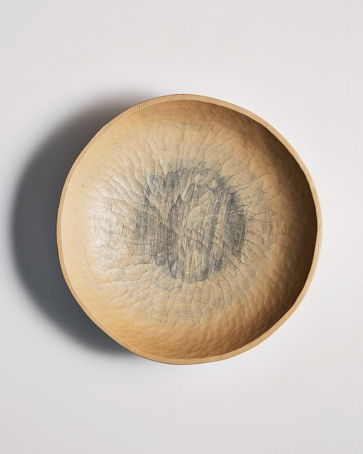 Top view of Large White Urushi Walnut Carved Bowl by Ryuji Mitani against white-gray background. Variation of brushstroke.