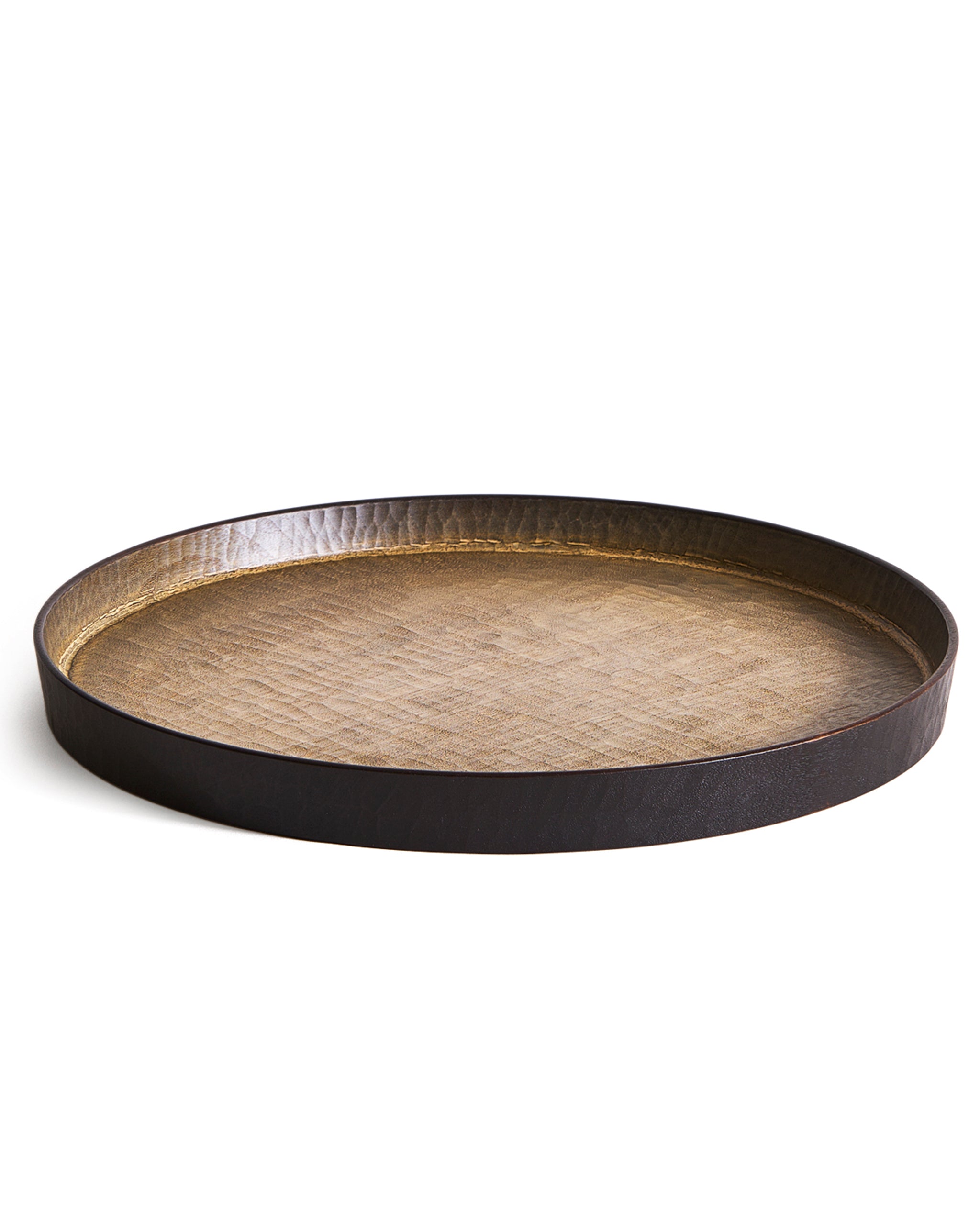 Round wooden tray with black rim and beige interior by Ryuiji Mitani on a white background