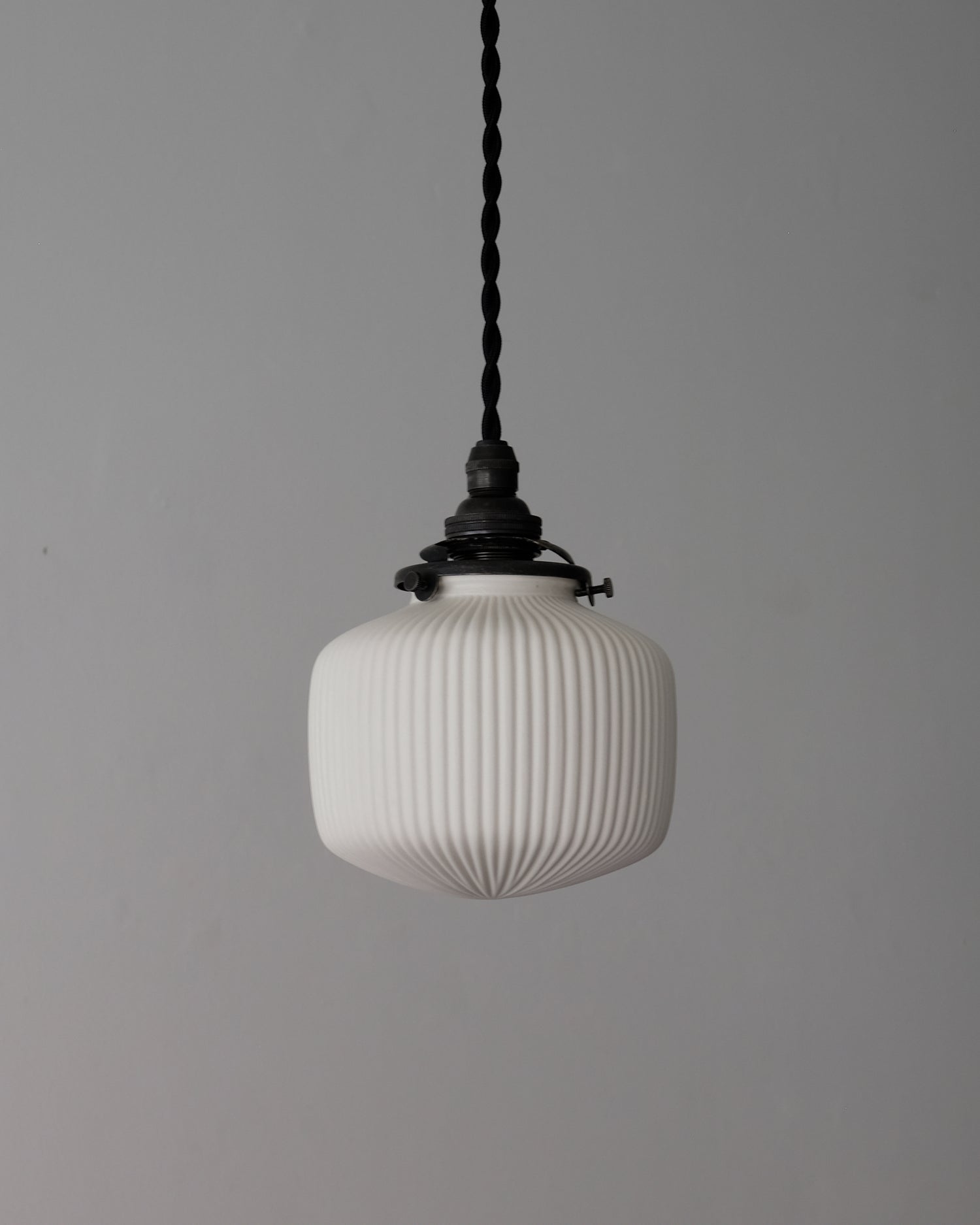 Porcelain Pendant - Ridge Drop S