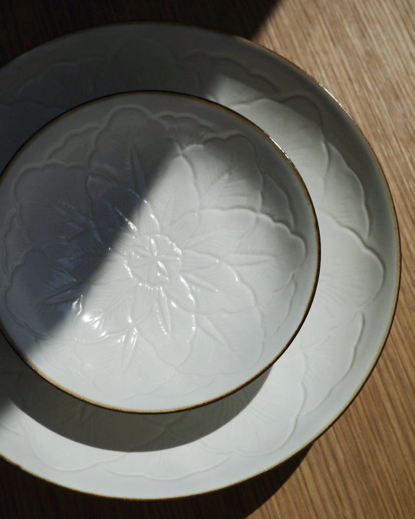 Carved Flower Dish - Large