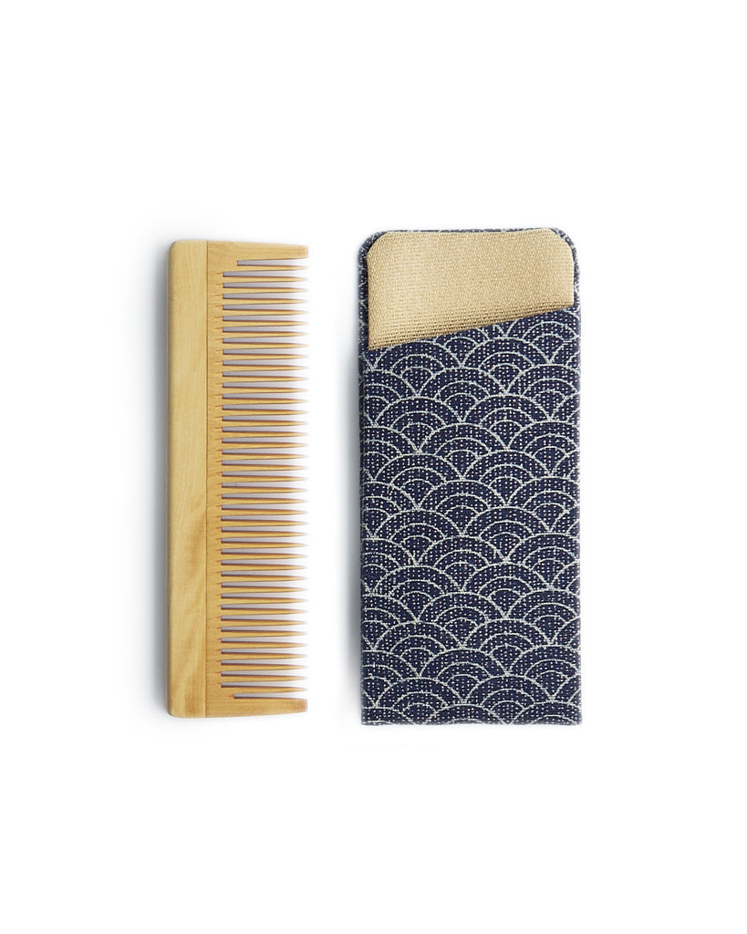 Boxwood Comb with Case - Waves (OUT OF STOCK)