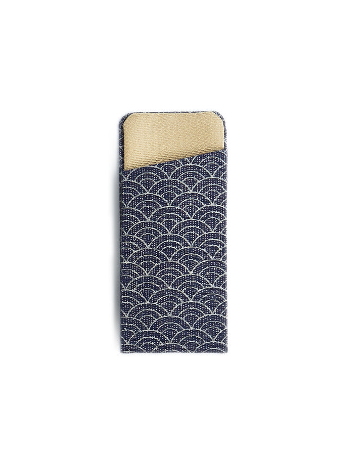 Boxwood Comb with Case - Waves (OUT OF STOCK)