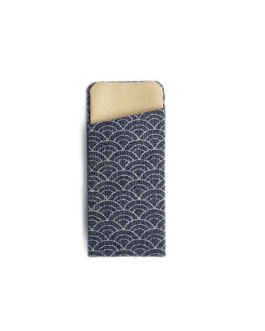 Boxwood Comb with Case - Waves (OUT OF STOCK)