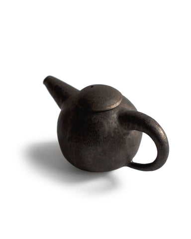 Black Teapot by Keisuke Iwata angled profile