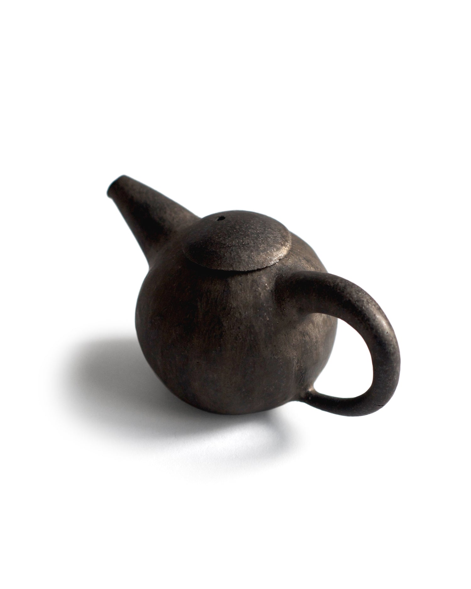 Black Teapot by Keisuke Iwata