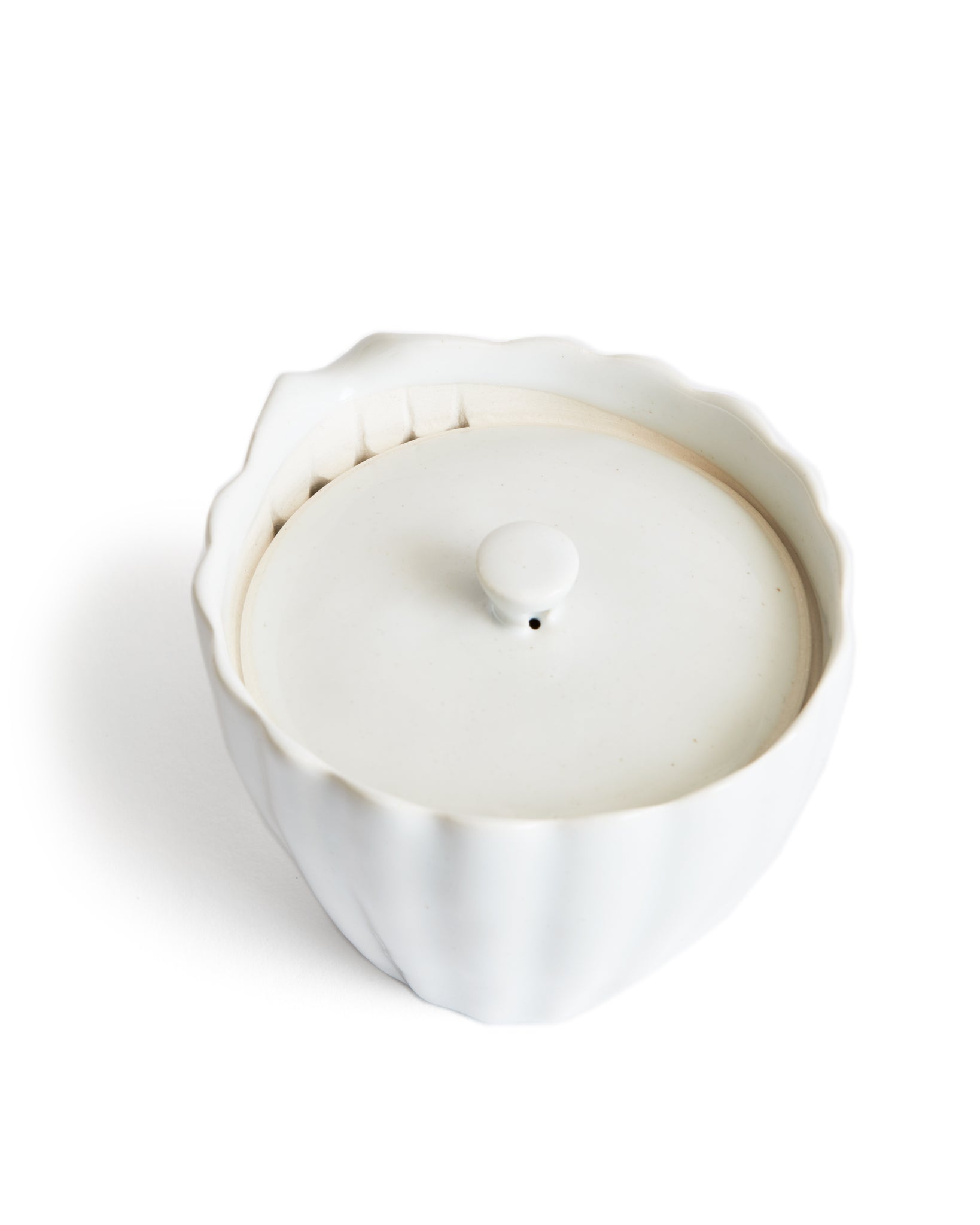 Image of offwhite porcelain hohin chrysanthemum teapot by Masanobu Ando