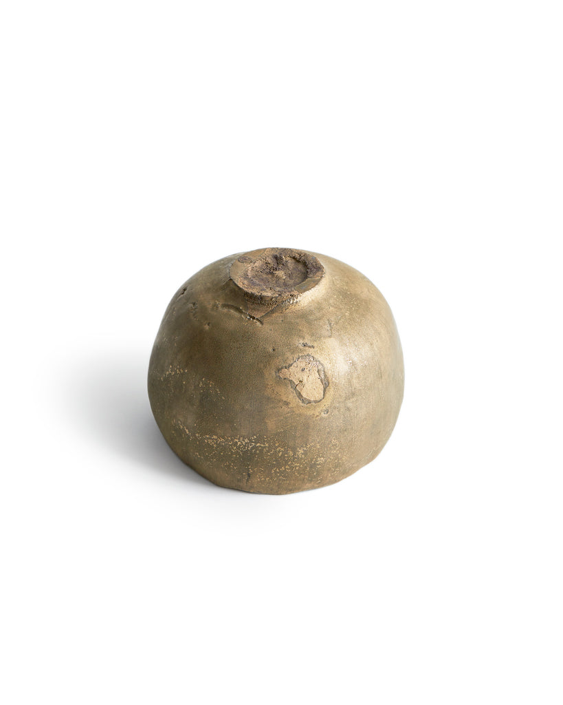 Upside down view of the Gold Chawan II.