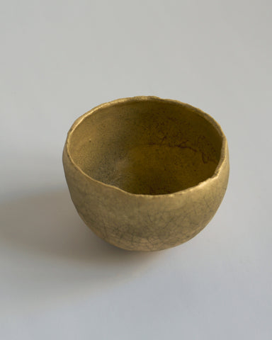 Gold Chawan XII from a top view.